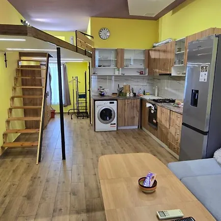 Tranquility Lodge, Next To Paradise And Metro Station Διαμέρισμα *