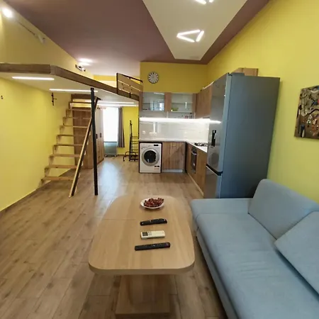 Tranquility Lodge, Next To Paradise And Metro Station