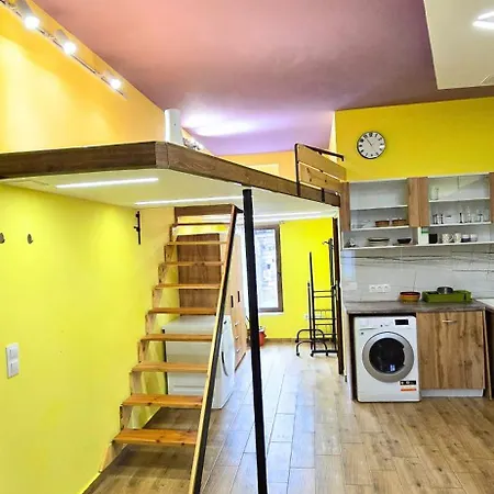 Apartament Tranquility Lodge, Next To Paradise And Metro Station