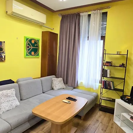 Tranquility Lodge, Next To Paradise And Metro Station *