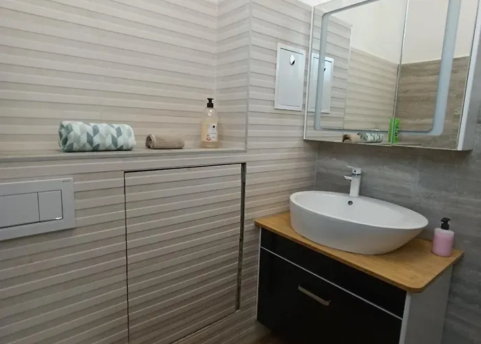 Tranquility Lodge, Next To Paradise And Metro Station Апартамент София