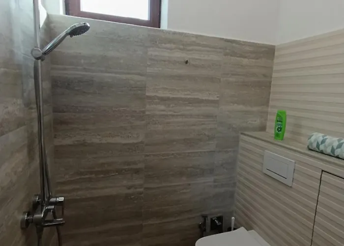 Апартамент Tranquility Lodge, Next To Paradise And Metro Station София