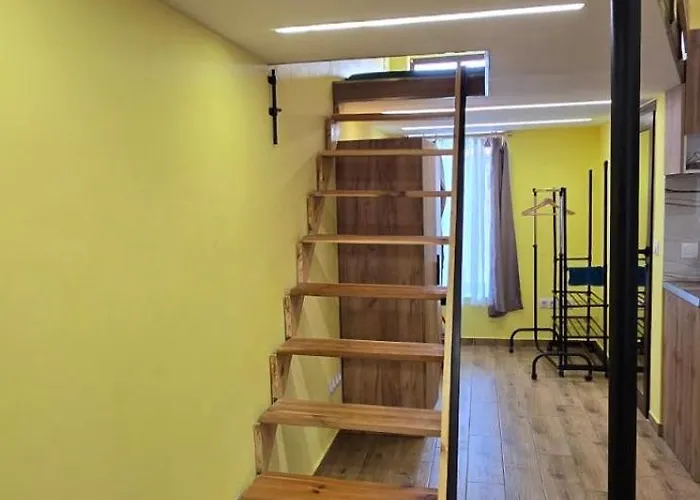 Tranquility Lodge, Next To Paradise And Metro Station Апартамент *