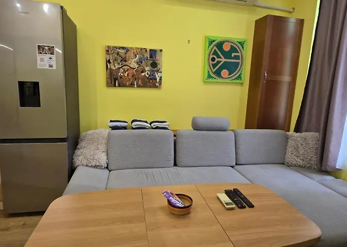 Tranquility Lodge, Next To Paradise And Metro Station Lejlighed