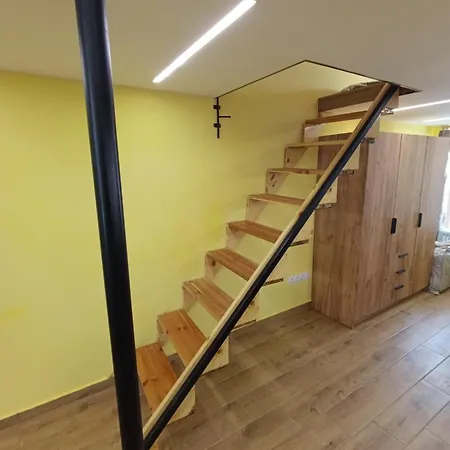 Appartement Tranquility Lodge, Next To Paradise And Metro Station *