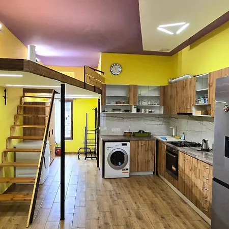 Tranquility Lodge, Next To Paradise And Metro Station *